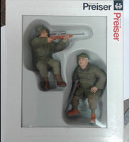 PREISER # 45137 - G SCALE FIGURES - "HUNTSMEN"
