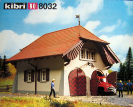 KIBRI # 8032 "GOLDBACH" FIREHALL WITH FIRE TRUCK - HO Scale