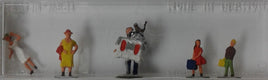 MERTEN HO-2209 - 'ORGAN GRINDER AND PEDESTRIANS' HO SCALE PLASTIC MODEL FIGURES