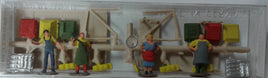 MERTEN HO-2458 - 'MARKET STANDS WITH SELLERS' HO SCALE PLASTIC MODEL FIGURES