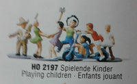 MERTEN HO-2197 - 'PLAYING CHILDREN' HO SCALE PLASTIC MODEL FIGURES