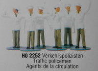 MERTEN HO-2252 - 'TRAFFIC POLICEMEN' HO SCALE PLASTIC MODEL FIGURES