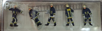 PREISER # 10484 - FIREMEN ARRIVING AT THE SCENE OF THE FIRE - 1:87/HO SCALE