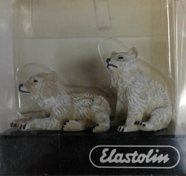 PREISER # 47523 - 2 POLAR BEAR CUBS  - 1:25 SCALE PLASTIC FIGURE - ELASTOLIN