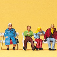 PREISER # 10027  - COUPLES ON BENCHES - 1:87/HO SCALE