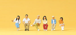 PREISER # 10297 - SEATED YOUTHS - 1:87/HO SCALE