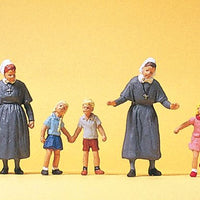PREISER # 10533 - 'PROTESTANT SISTERS WITH CHILDREN' - 1:87/HO SCALE