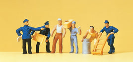 PREISER # 14016  - 'DELIVERY MEN WITH LOADS'  - 1:87/HO SCALE