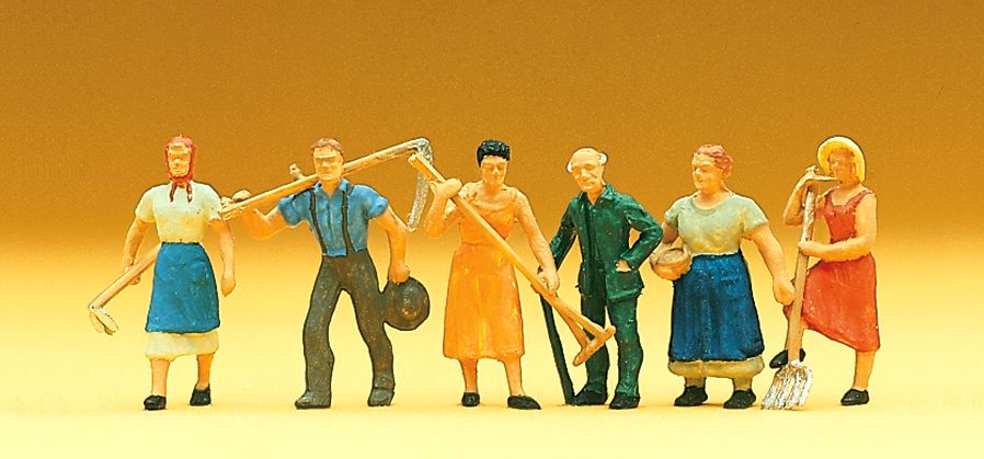 Preiser HO Scale Model - Farm Workers With Cow, 1:87 Scale, Train Layout Accessory