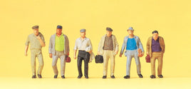 PREISER # 14086 - 'MALE COMMUTERS ON THEIR WAY TO THE RAILWAY'  - 1:87/HO SCALE