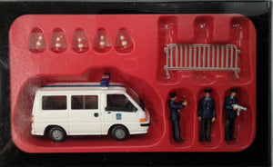 PREISER # 33213 - BELGIAN POLICE WITH VEHICLE AND ACCESSORIES HO