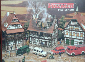 VOLLMER  3728 -Burning House - HO Scale Kit