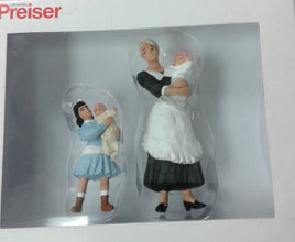 PREISER # 45060 - G SCALE FIGURES - "NURSEMAID WITH CHILDREN"