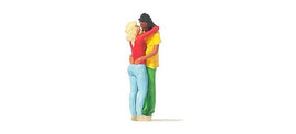 PREISER # 28227 - 'KISSING COUPLE' - 1:87/HO SCALE