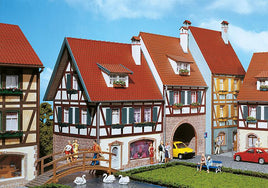 POLA # 331072 -  Old-Town House - G scale kit