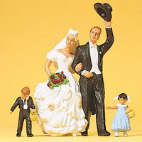 PREISER # 45041 - BRIDE AND GROOM - 1:22.5 SCALE