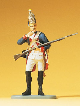 PREISER # 54148 - PRUSSIAN GRENADIER, LOADING RIFLE - 1:24 SCALE