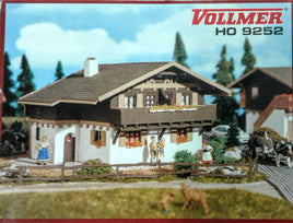 VOLLMER  9252 - HOUSE ON THE MOUNTAIN - HO SCALE MODEL KIT