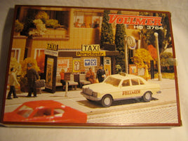 VOLLMER # 3764 - TAXI STAND KIT WITH WIKING TAXI - HO SCALE KIT
