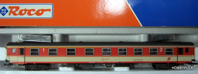 ROCO # 44852 - HO SCALE 1st/2nd CLASS PASSENGER CAR OBB
